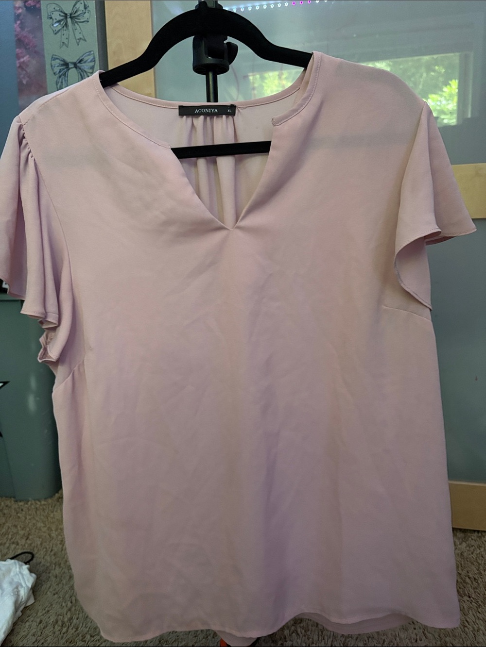 AconyA Short Flutter Sleeve V-Neck Blouse in Pale Pink